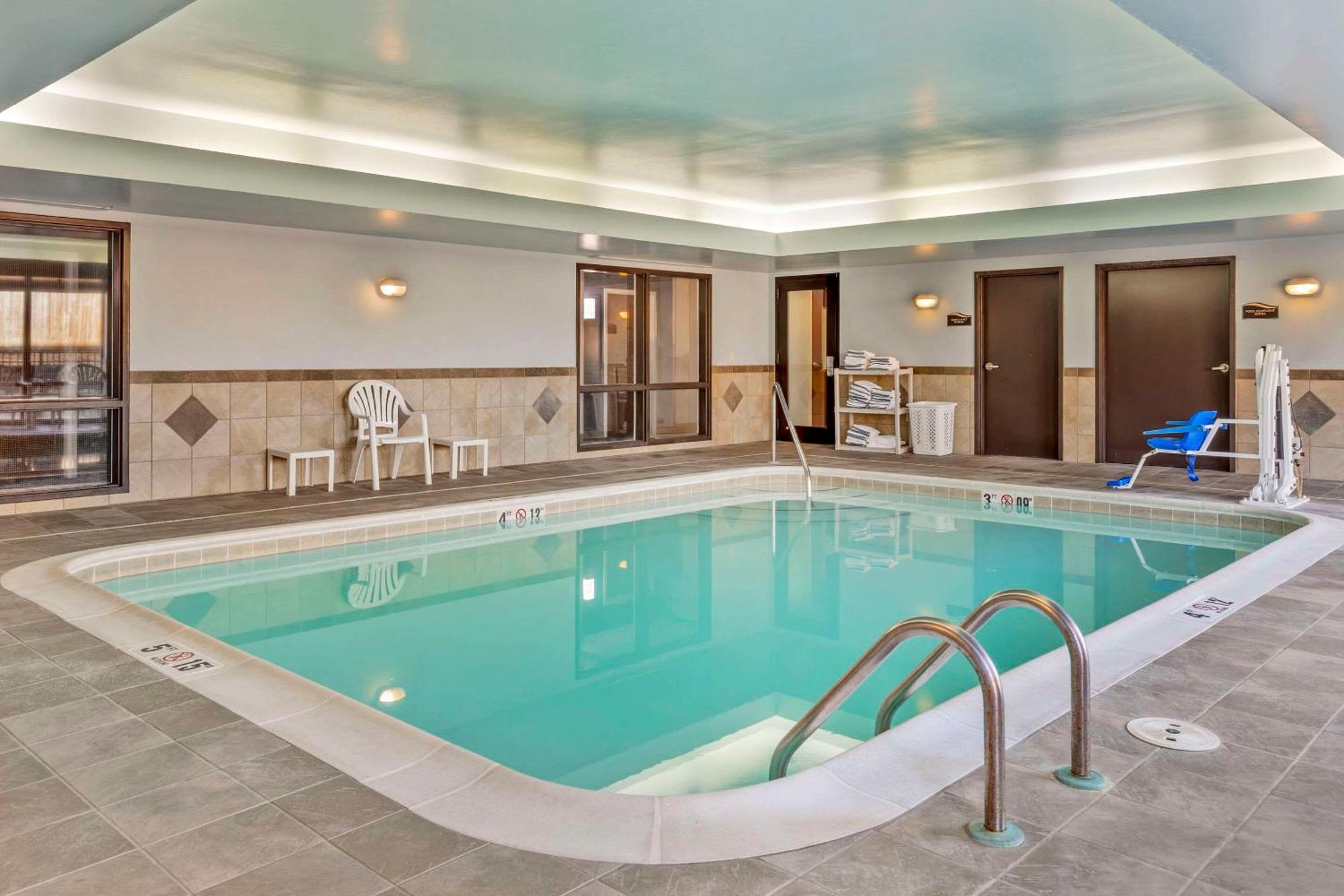 Comfort Suites Whitsett - Greensboro East Extérieur photo